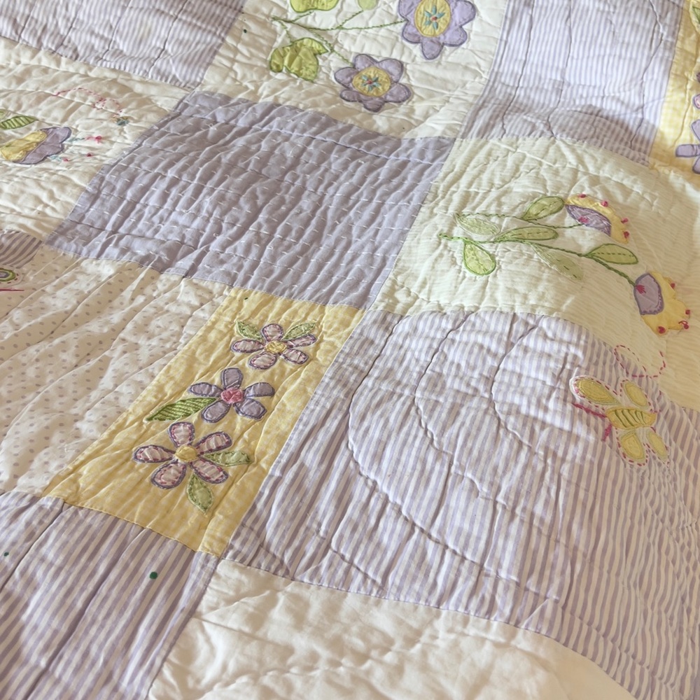 Pottery Barn Kids White and Purple Floral Quilt - Picture 4 of 14